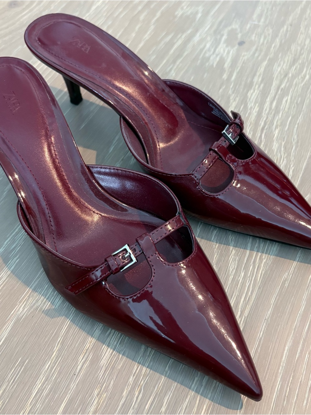 Zara Women's Patent Pointed-Toe Mule in Burgundy